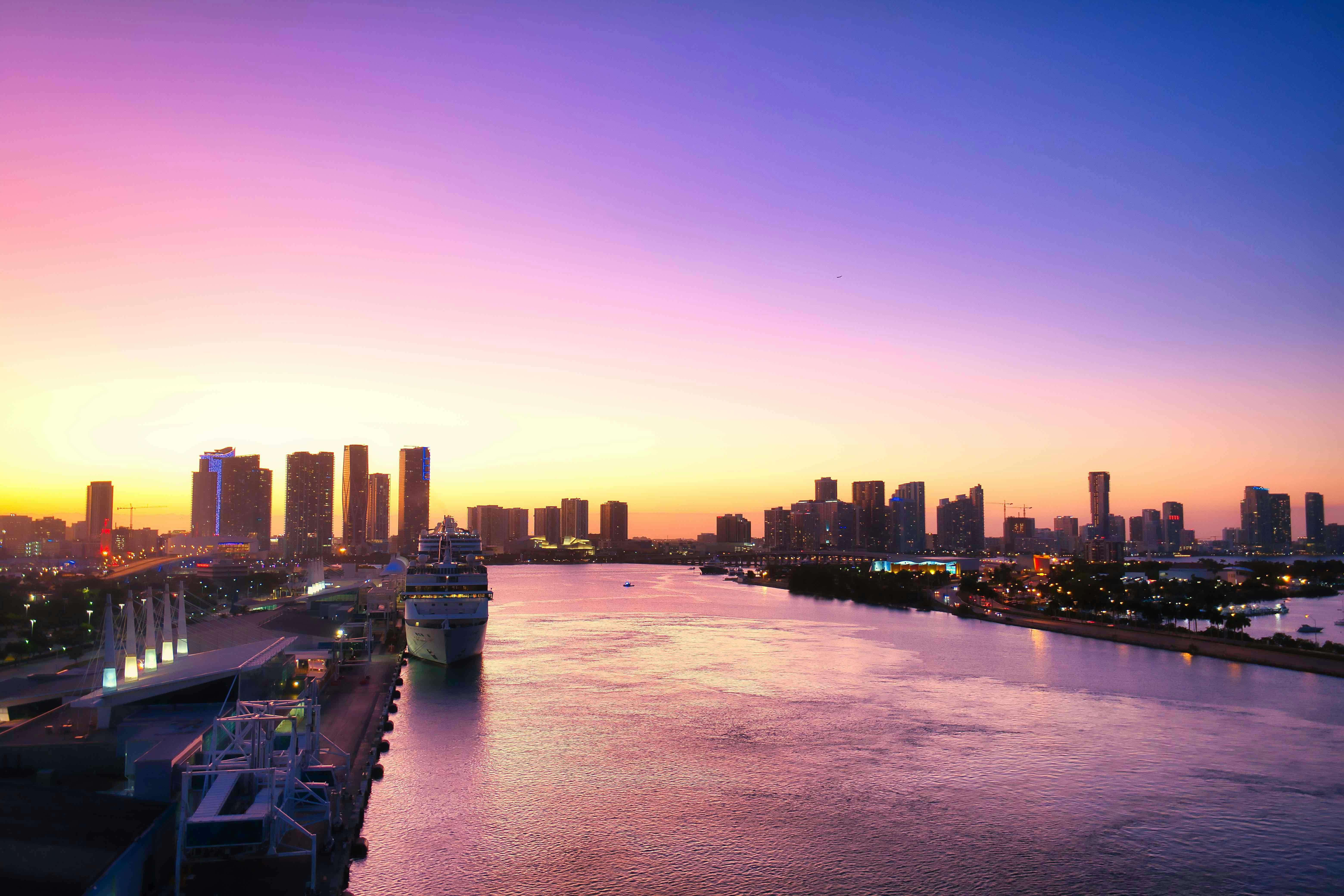 Top 7 Must-Visit Attractions in South Florida for Vacationers 🌴✨